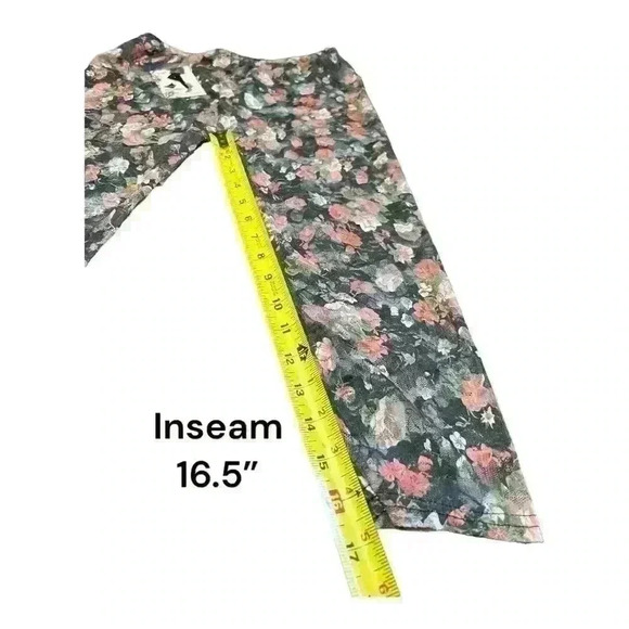 Sheer floral lacy leggings bundle - Picture 4 of 11